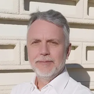 Ritratto di Riccardo Rossi